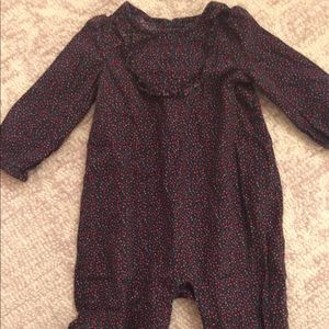 Baby girls long sleeved romper by Gap